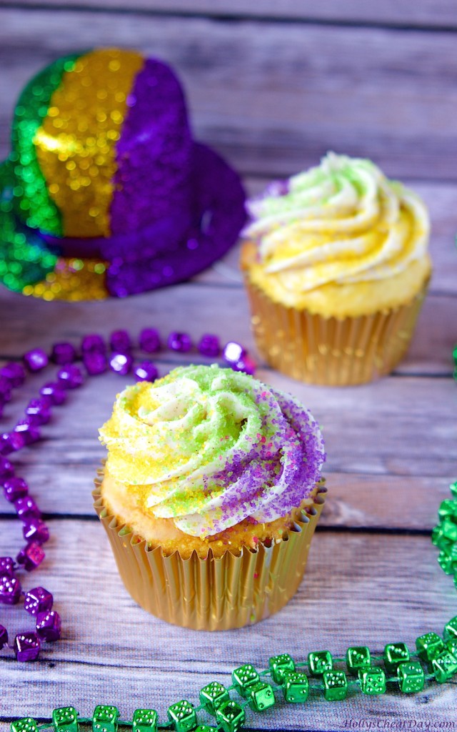 mardi-gras-cupcakes| HollysCheatDay.com