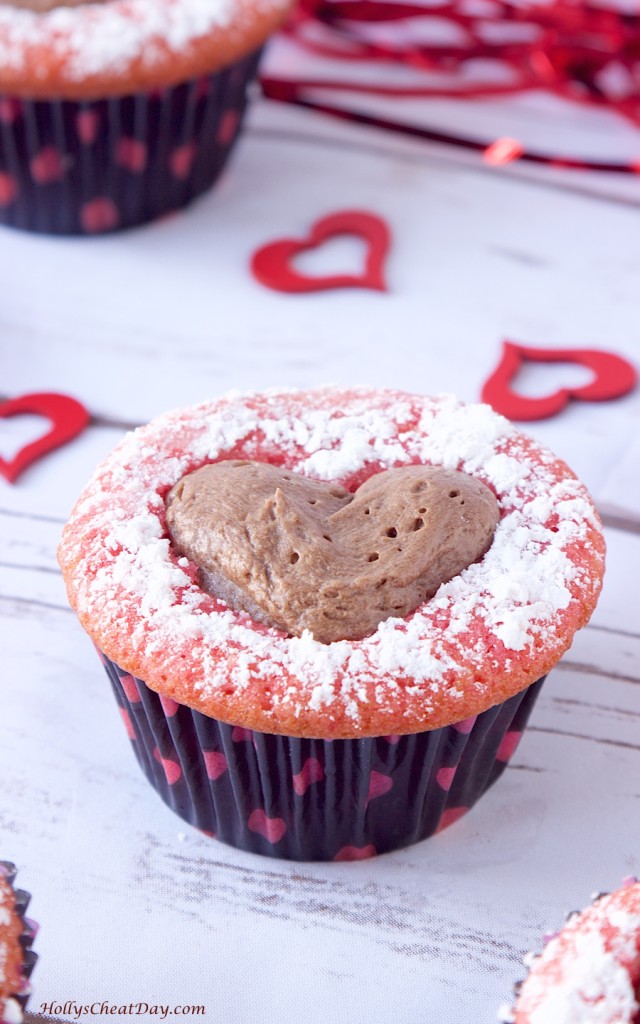sweetheart-strawberry-cupcakes | HollysCheatDay.com