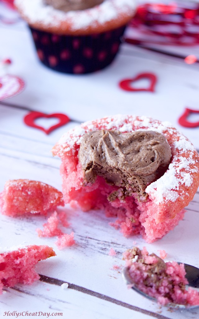 sweetheart-strawberry-cupcakes | HollysCheatDay.com