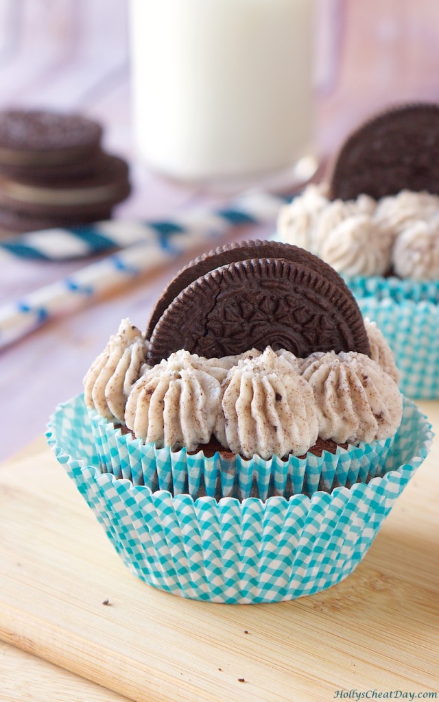 Oreo-Cupcakes | HollysCheatDay.com