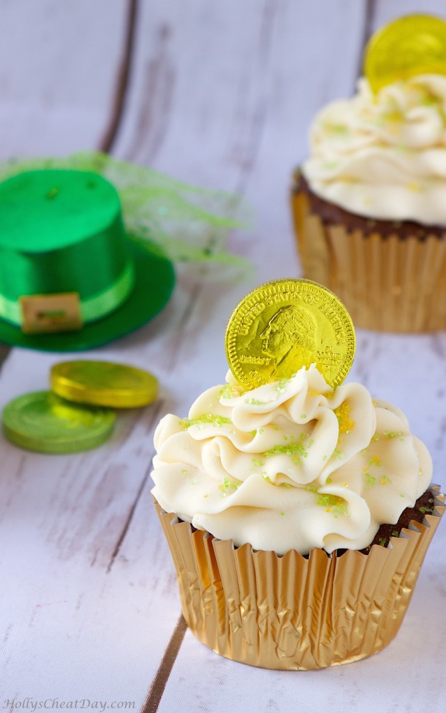 liquored-leprechaun-cupcakes| HollysCheatDay.com