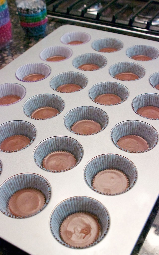 peanut-butter-cup-cupcakes| HollysCheatDay.com