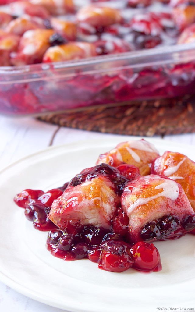 bubble-berry-cobbler| HollysCheatDayc.om
