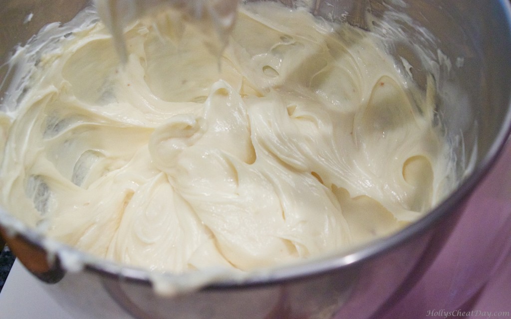 white-chocolate-cream-cheese-puffs| HollysCheatDay.con