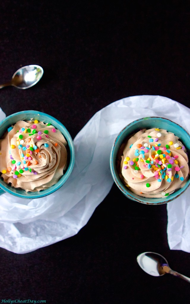 two-mug-vanilla-cupcake| HollysCheatDay.com