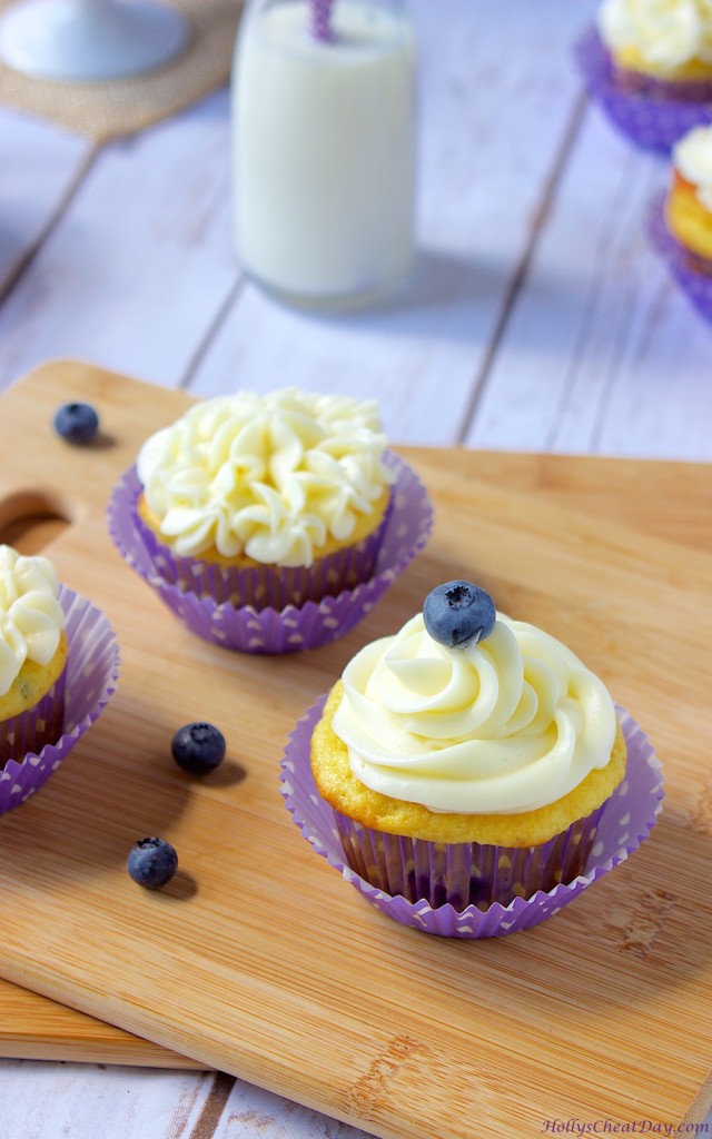 easy-blueberry-cucpcakes| HollysCheatDay.com