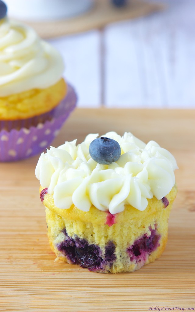 easy-blueberry-cupcakes|HollysCheatDay.com