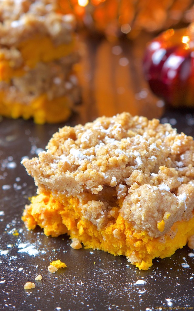 gooey-pumpkin-crumble-cake| HollysCheatDay.com