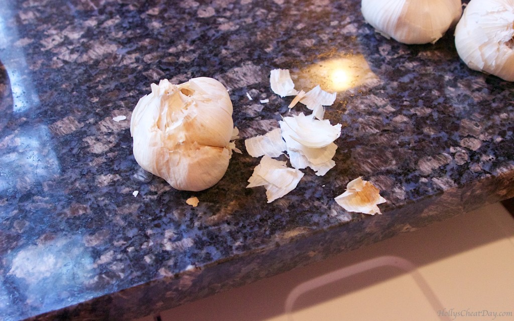 how-to-series-roast-garlic| HollysCheatDay.com