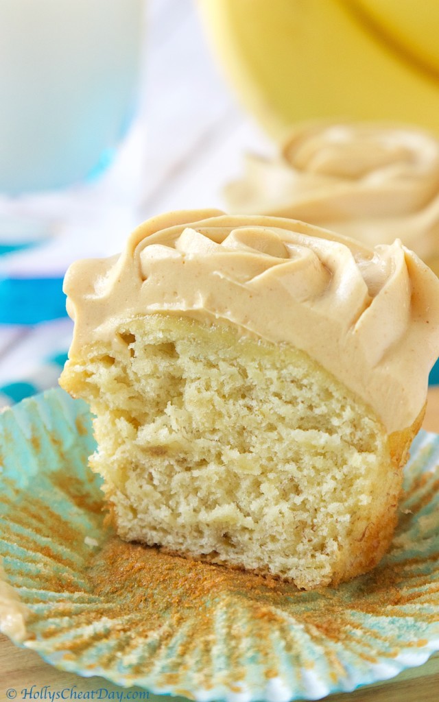 peanut-butter-banana-cupcakes| HollysCheatDay.com