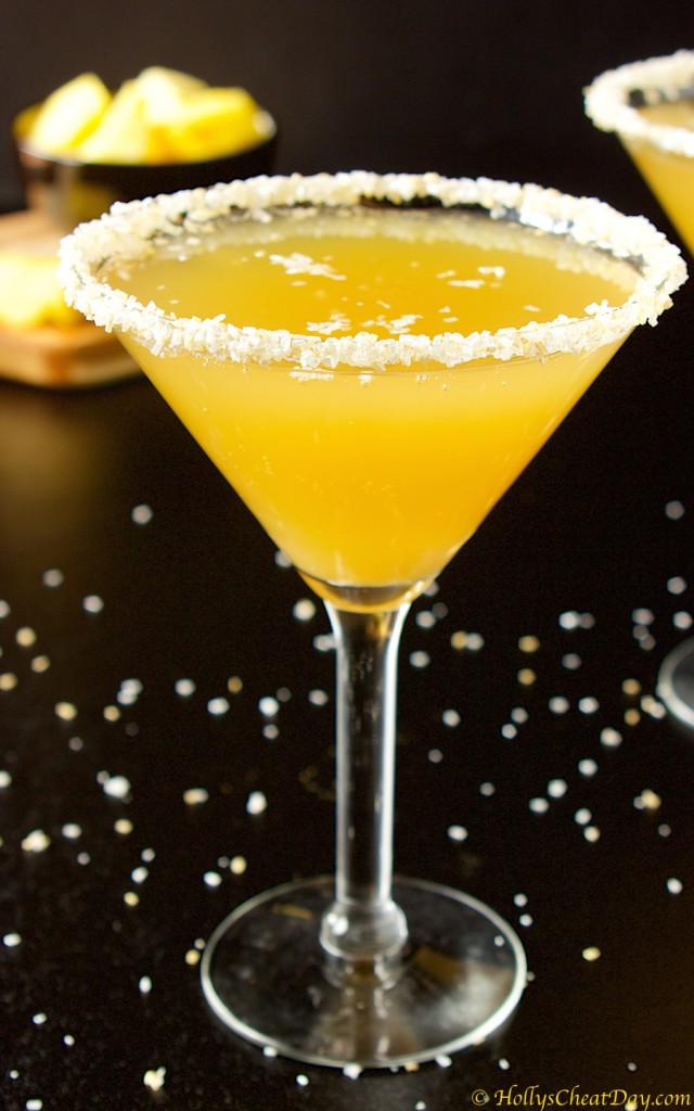 pineapple-champagne-martini| HollysCheatDay.com