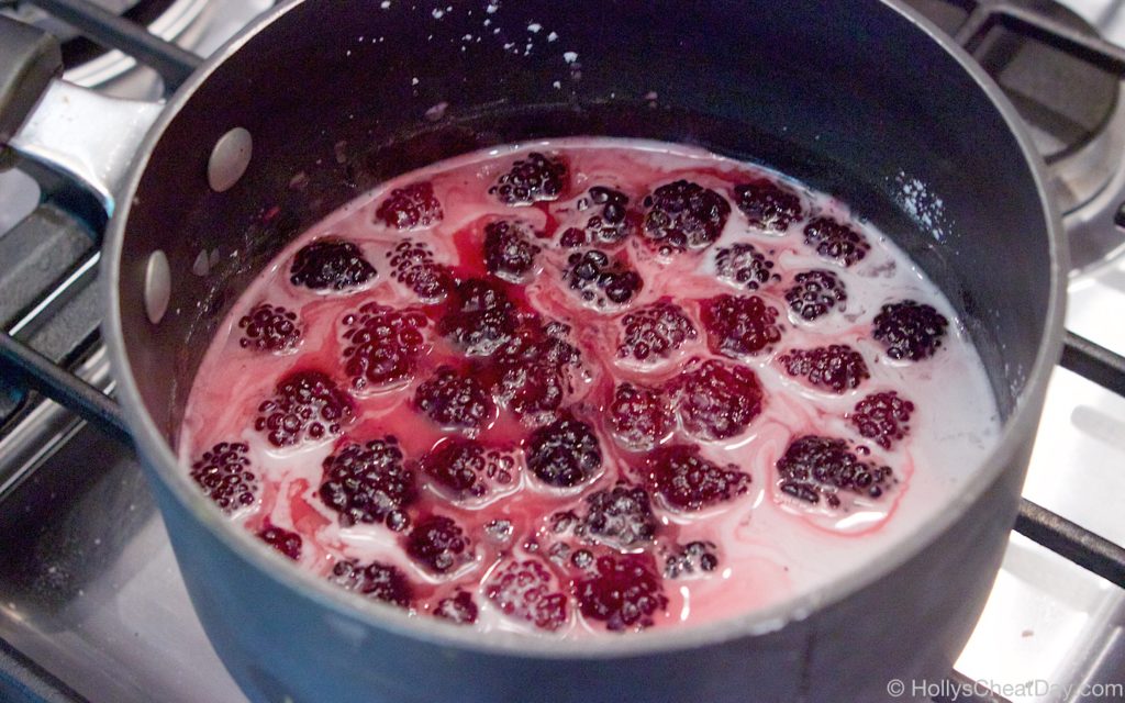 easy-blackberry-cream-pie| HollysCheatDay.com
