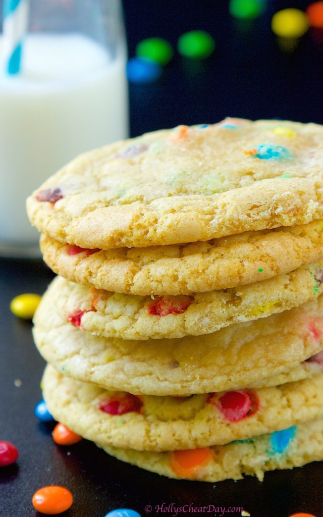 M&M-Cookies-stk| HollysCheatDay.com