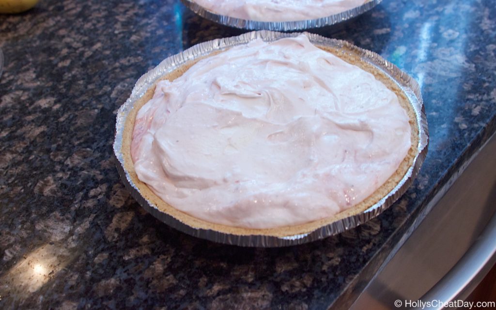 easy-strawberry-cream-pie| HollysCheatDay.com