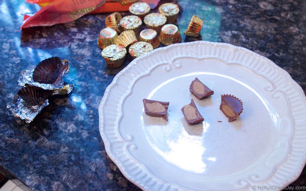 crockpot-peanut-butter-fudge-cake| HollysCheatDay.cm