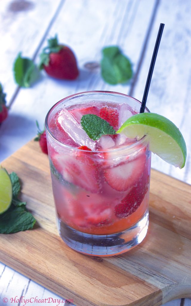 strawberry-gin-and-tonic| HollysCheatDay.com