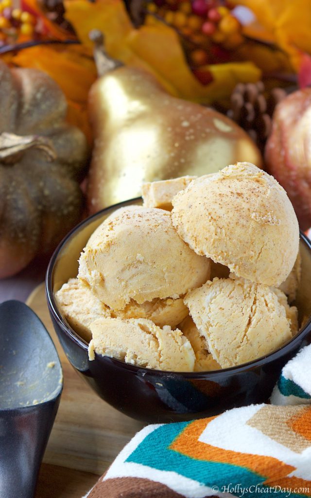 easy-pumpkin-pie-ice-cream | HollysCheatDay.com